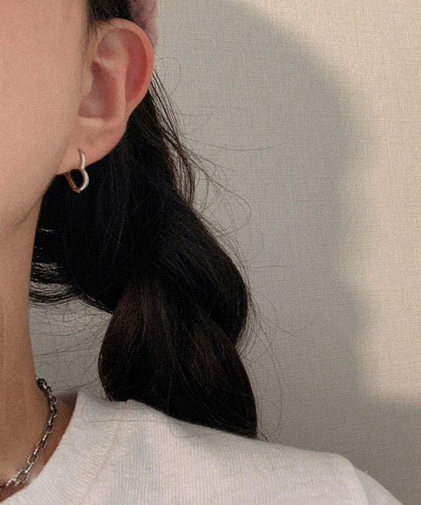 [🚚오늘출발] Silver 러블리 하트 미니멀 클립 귀걸이